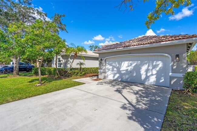 Building Photo - 425 SW 198th Terrace