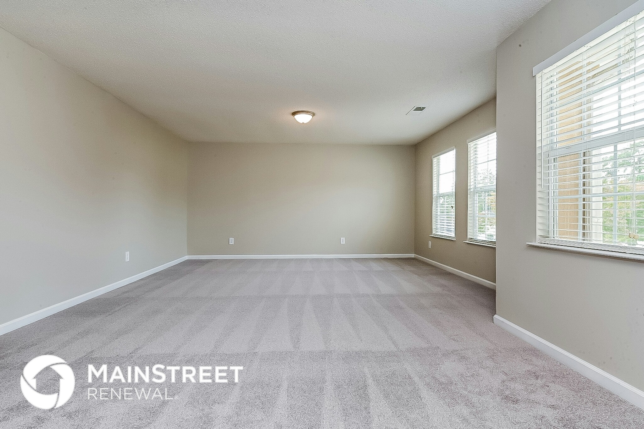 Building Photo - 2010 Sweet Bay