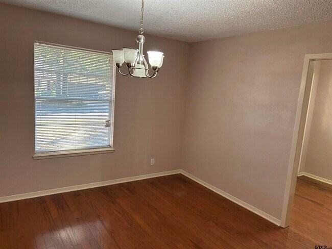 Building Photo - 4615 Edinburgh Dr