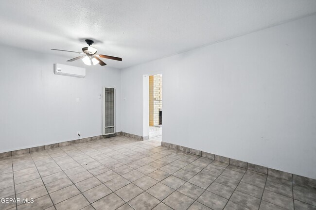 Building Photo - 9674 Stonehaven Dr
