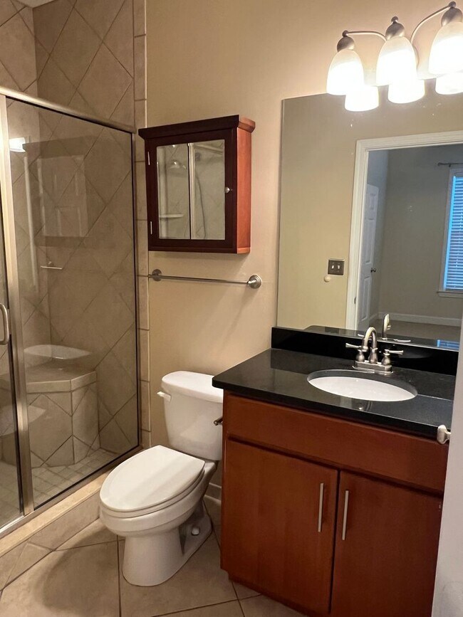 Building Photo - Upgraded First Floor Condo - Estate at Wes...