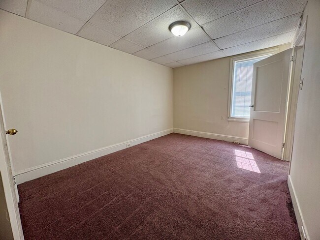 Building Photo - 118 S Richland Ave