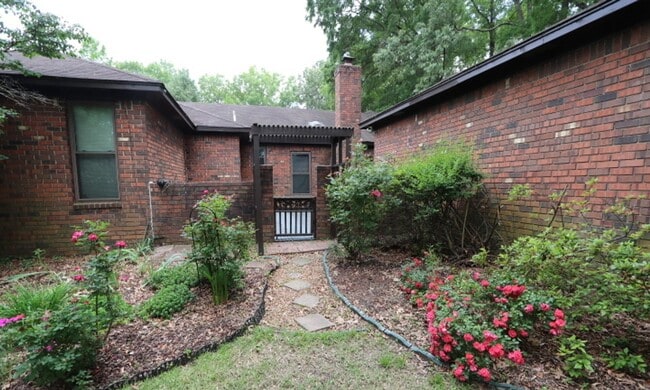 Building Photo - 1599 Kimbrook Cove