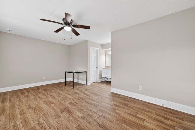 Building Photo - 11107 Cedarview Ln