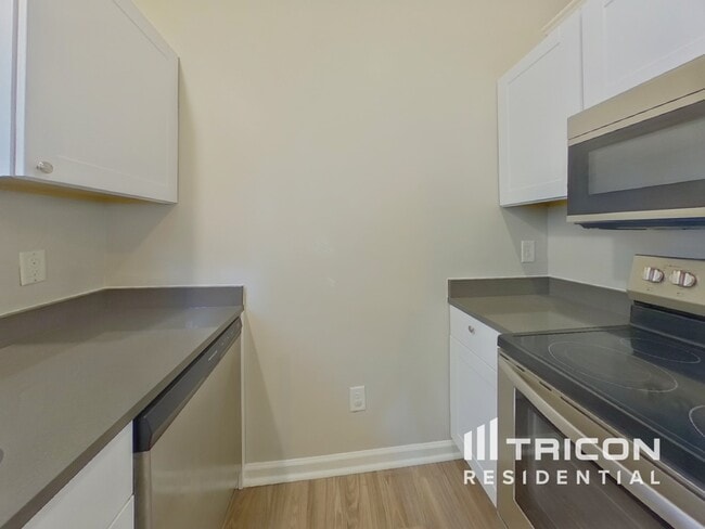 Building Photo - 1134 Summit Hills Dr