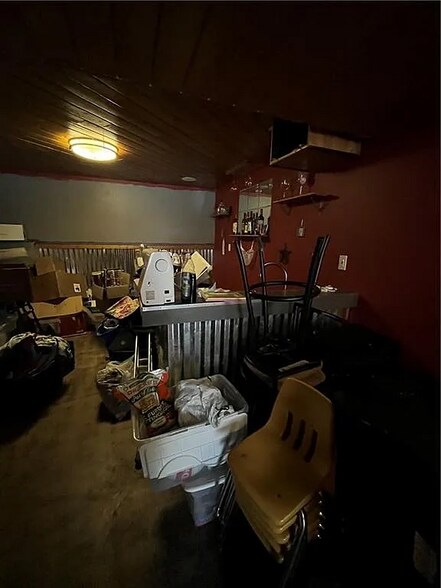 Building Photo - 21672 S Main St