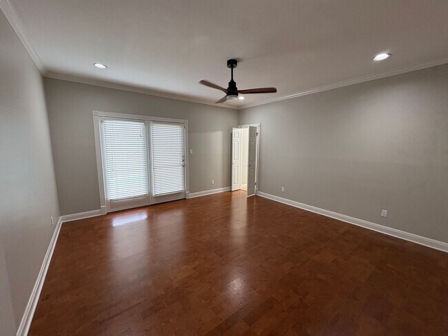 Building Photo - Gorgeous home in Rosedale - Available now!