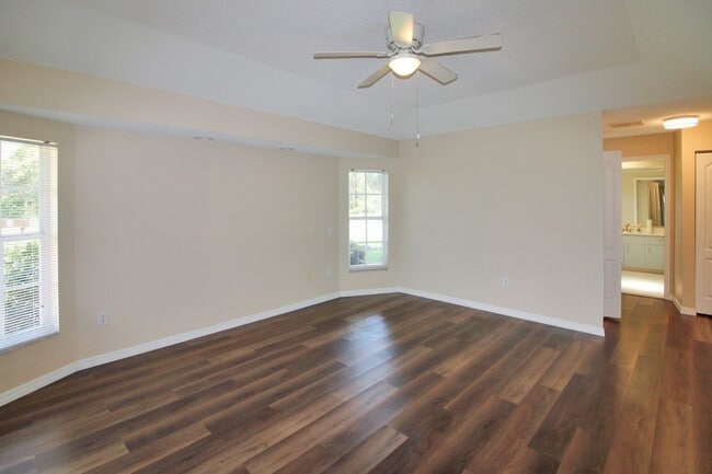Building Photo - Gulf View Estate Annual Home for Rent