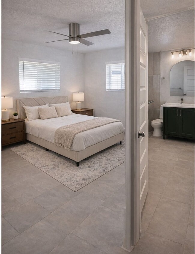 Building Photo - Completely Remodeled 2 Bed | 2 Bath Apartment in the Heart of Old Town Scottsdale