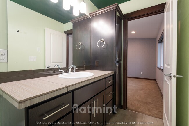 Building Photo - 14018 9th Pl W