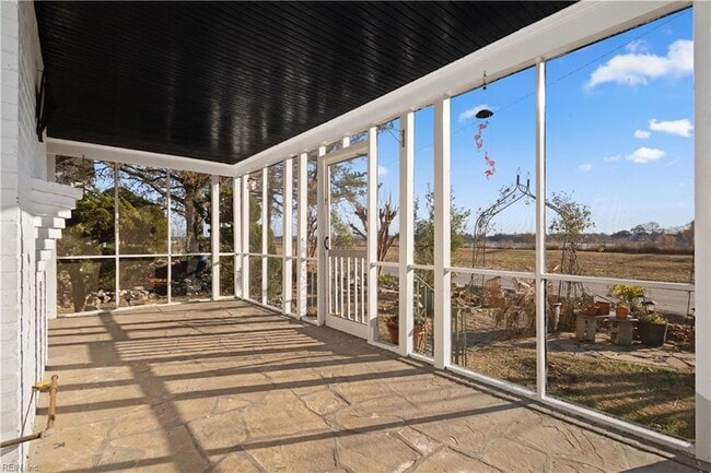 Building Photo - 2800 Chesterfield Blvd