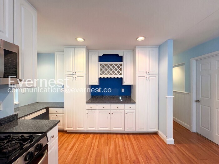 Building Photo - 109 Chesapeake Bay Dr