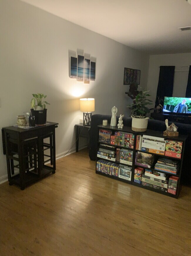 Building Photo - First Floor One Bedroom Plantation Point C...