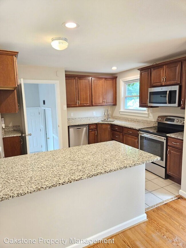 Building Photo - 3 br, 1 bath House - 7508 Mayland Dr.