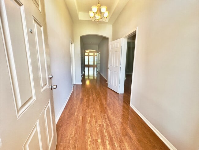 Building Photo - 9912 Western Ridge Way