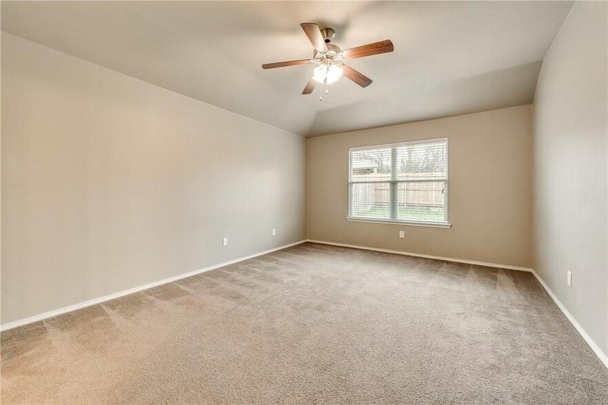 Building Photo - 2004 Zavala Dr