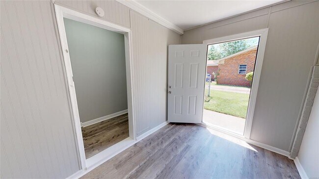 Building Photo - 1170 Josephine Ave