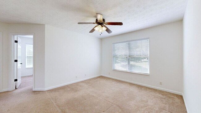 Building Photo - 1029 Lexington Farms Dr