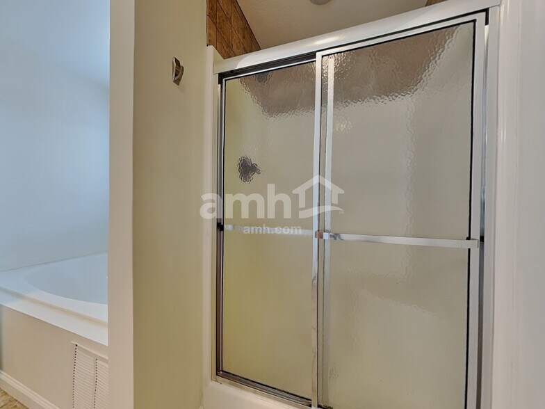 Building Photo - 3342 Hunt Crest Rd