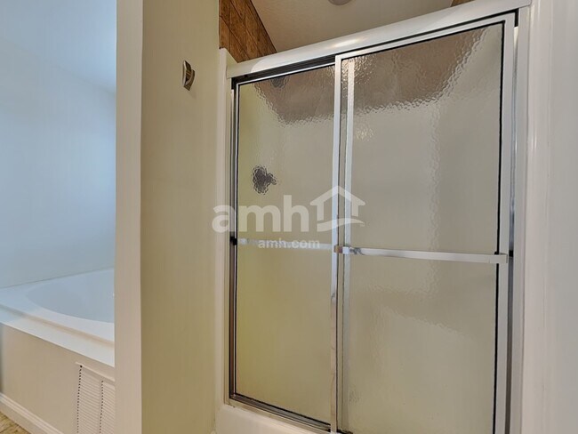 Building Photo - 3342 Hunt Crest Rd