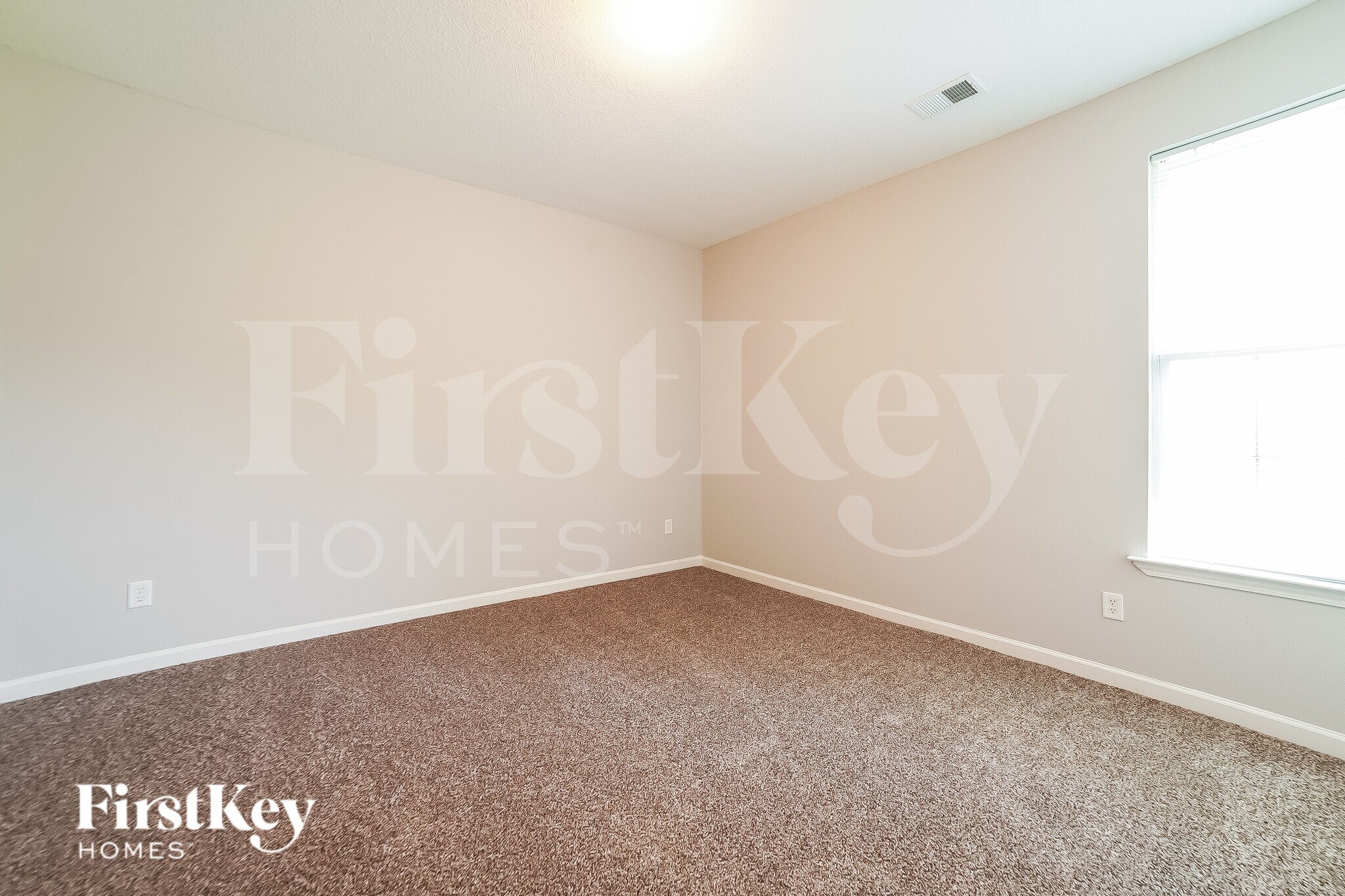 Building Photo - 5515 Southern Peake Dr