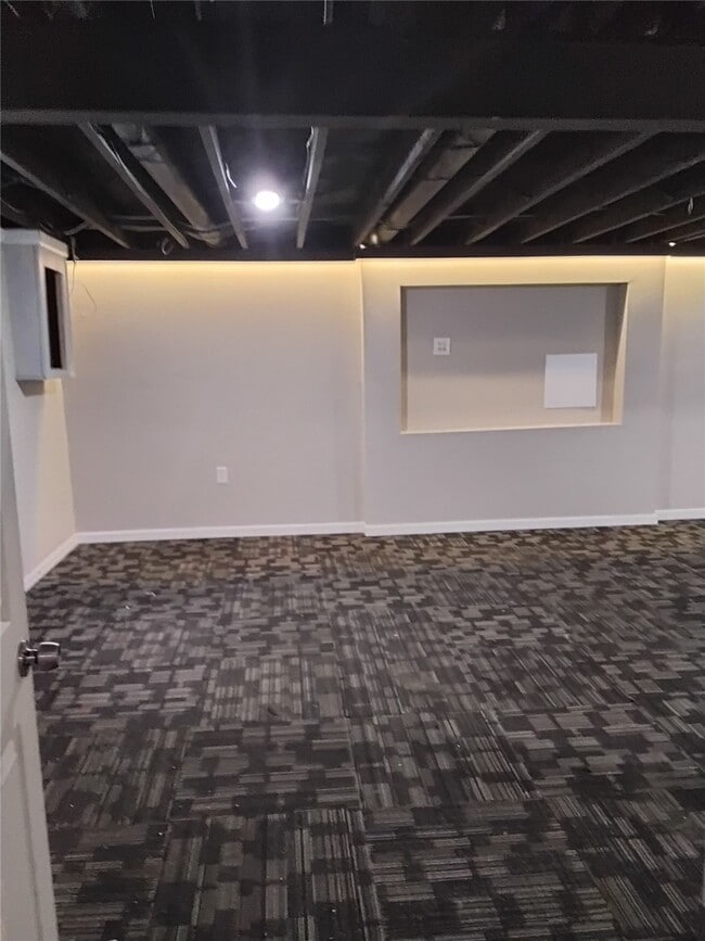 Building Photo - 7454 Blanding Dr