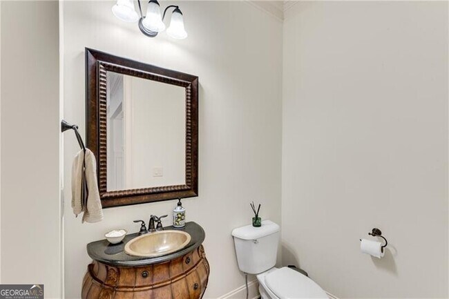 Building Photo - 5861 Yoshino Cherry Ln NE