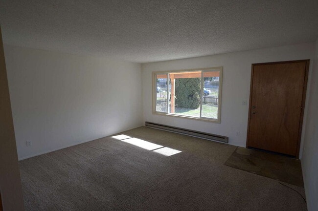 Building Photo - 3 bed 1.5 bath in Sequim