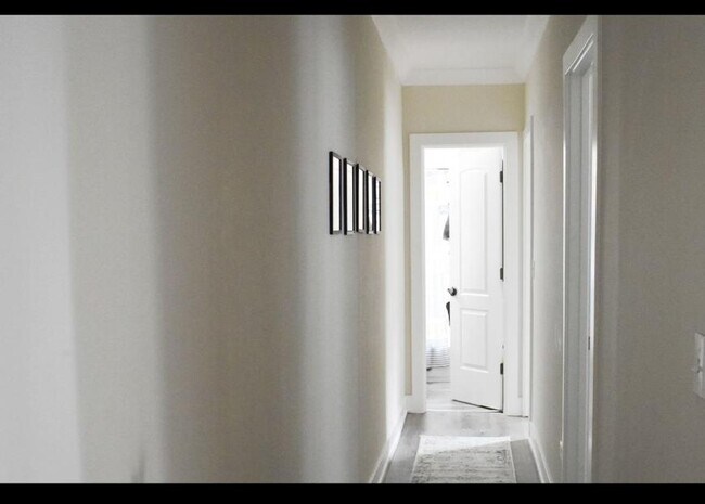 Building Photo - 2 bedroom in Chicago IL 60613
