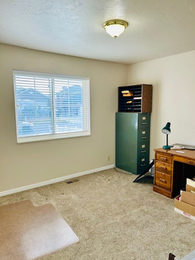 Building Photo - Lehi home for rent with finished basement!