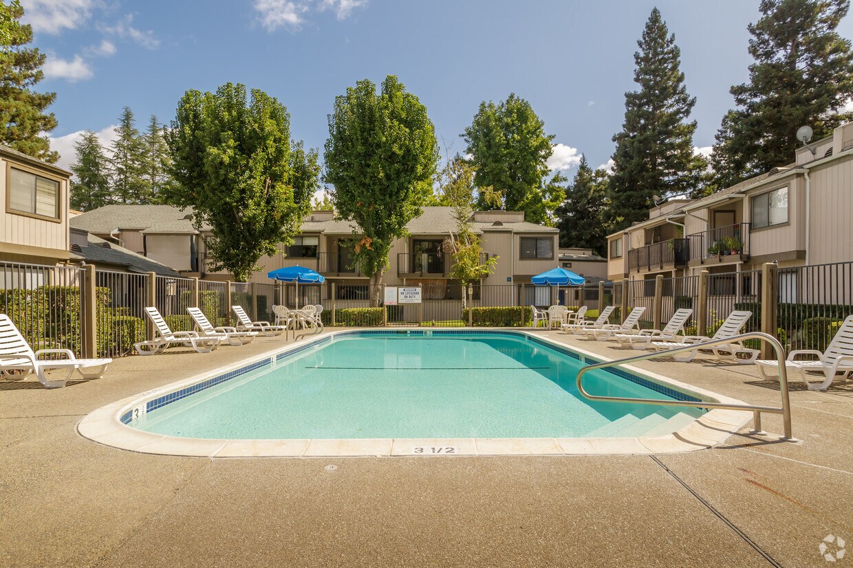 Natomas Village Apartments Sacramento