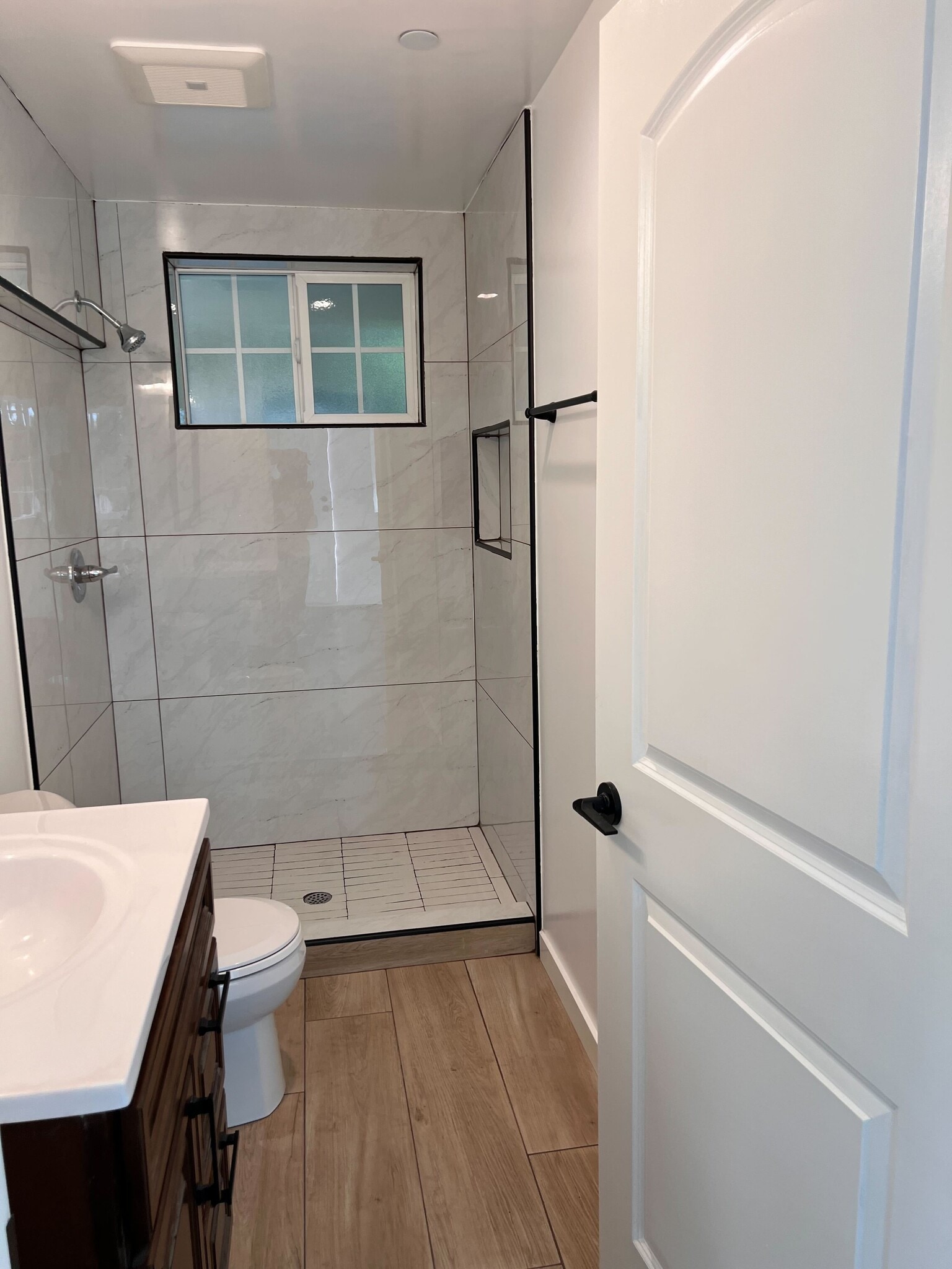 Building Photo - 10312 Buford Ave