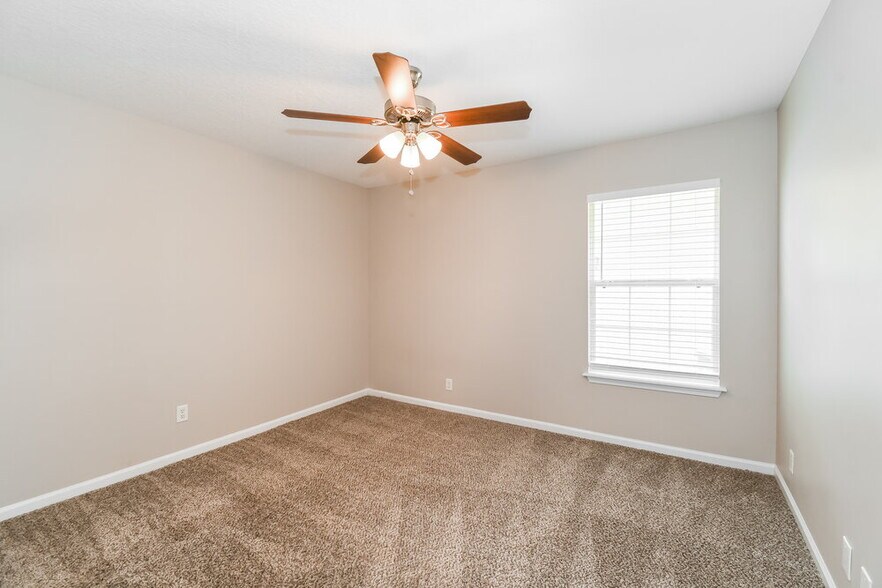 Building Photo - 741 Indigo Run Dr