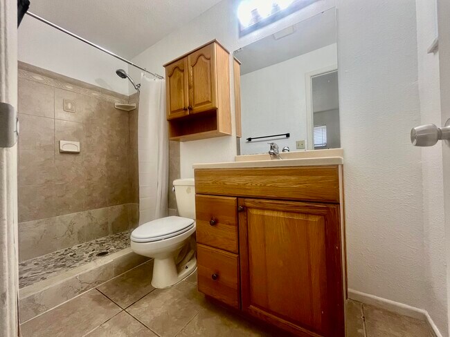 Building Photo - 235 Andros Dr