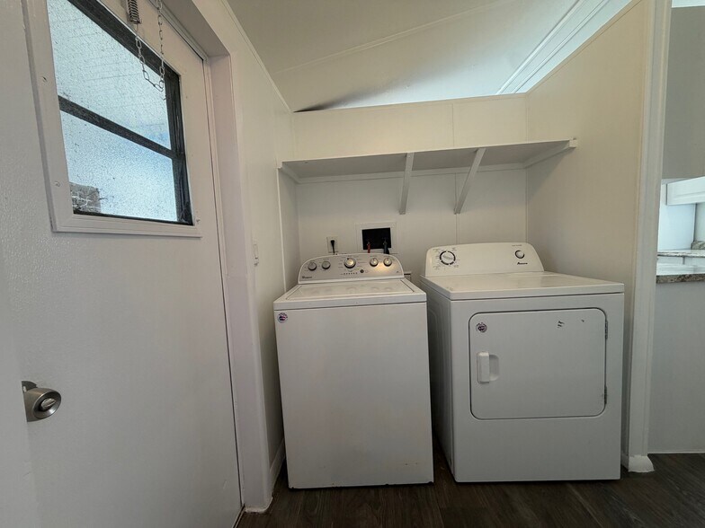 Building Photo - 4865 NW 27th St