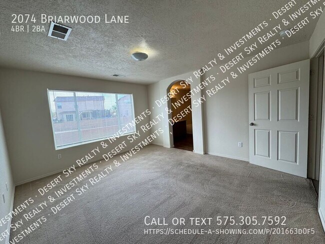 Building Photo - 2074 N Briarwood Ln