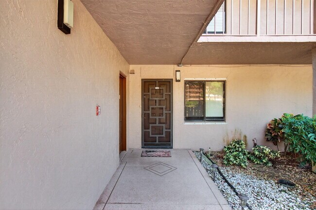 Building Photo - 7340 Amberly Ln