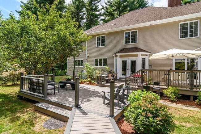 Building Photo - 40 Grand Hill Dr