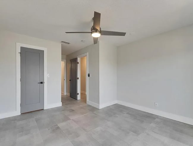 Building Photo - Apollo Beach Condo