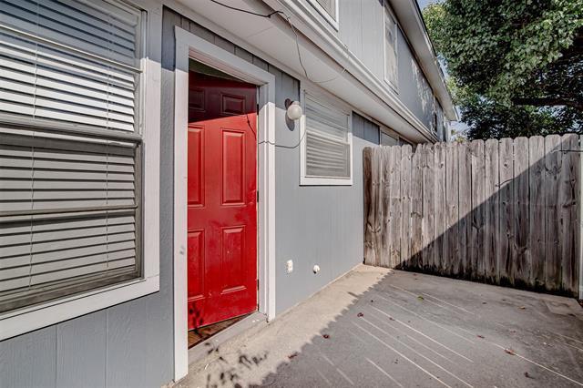 Building Photo - 1403 Courtney Pl