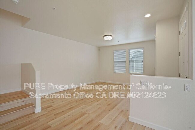 Building Photo - 8292 Crystal Walk Cir