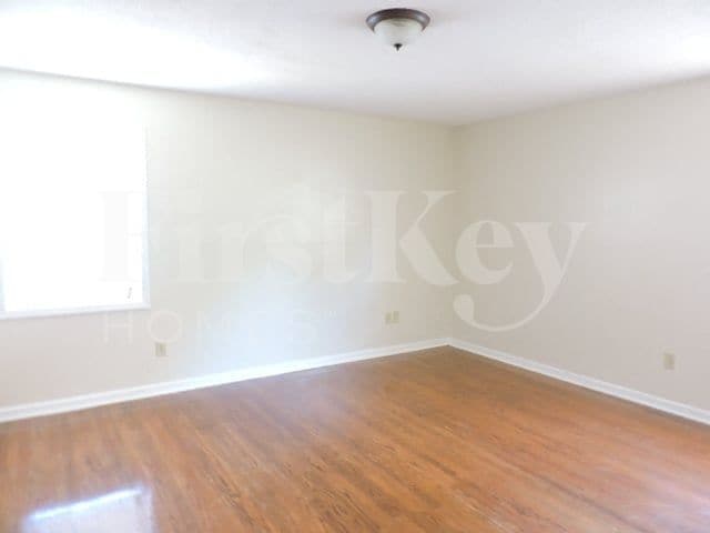Building Photo - 5595 Scottsdale Ave