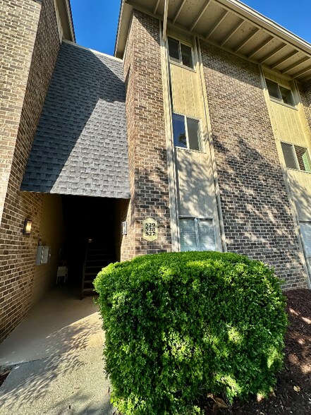 Building Photo - 3636 Taliluna Ave