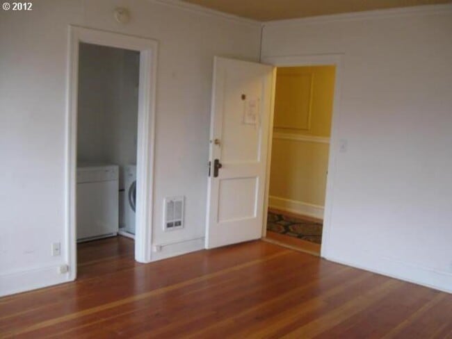 Building Photo - 20 NW 16th Ave