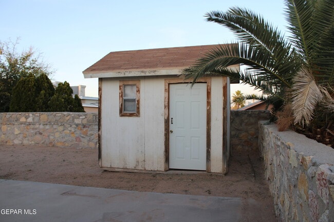 Building Photo - 12477 Sombra Fuerte Dr