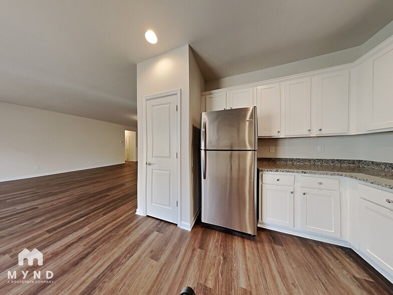 Building Photo - 7220 Static Wy