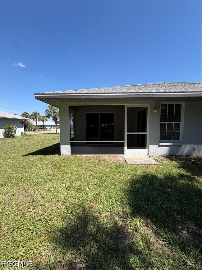 Building Photo - 10625 Windsmont Ct