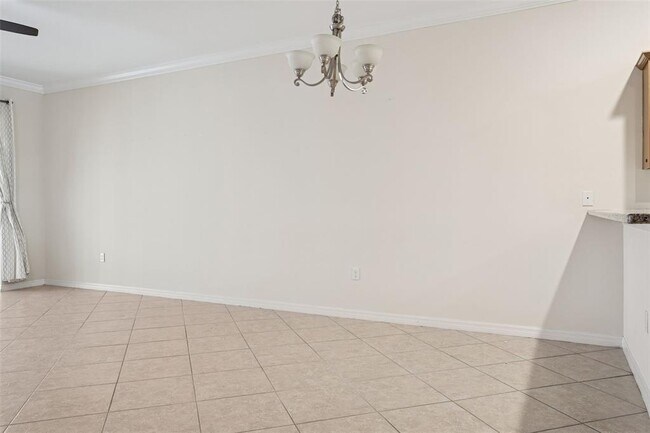 Building Photo - 9568 Trumpet Vine Loop