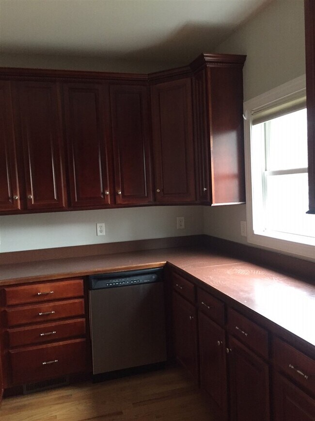 Building Photo - 1288 Chatham Ridge