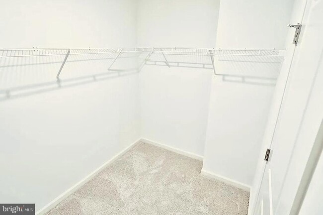 Building Photo - 9 Shillington Ln